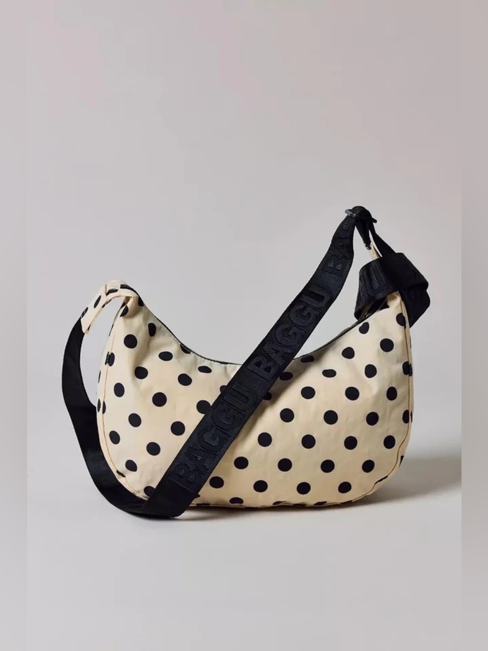 Baggu Medium Crescent x UO Polka Dot